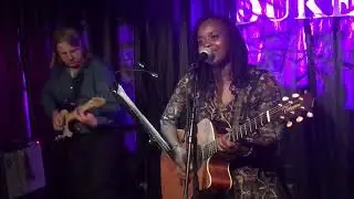 Maryss-Concert au Ducke's bar