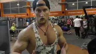 Brust und Rückentraining mit Patrick Reiser in Kolumbien - KARL-ESS.COM