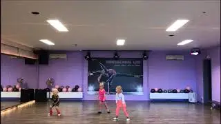 Streetdance groep 1 danst 