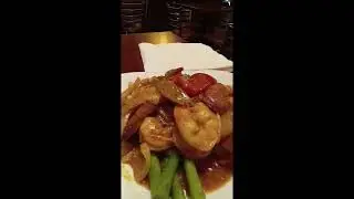 FOOD REVIEW 1    HOT TUNA SEAFOOD & BAR