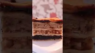 Flodni - a traditional Hungarian Jewish cake