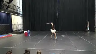 camilaelmourabit représentation à l'école nationale de cirque, 12/25