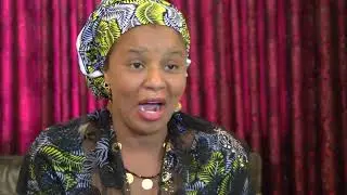 Akwai matan da sai sun durkusa suke gaishe ni in ji Hauwa Waraka a hirarta da BBC