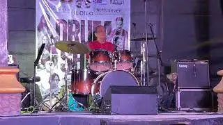 My version of Lee Ritenour's Captain Fingers with drum solo in the middle.