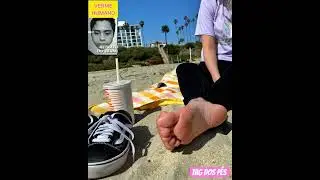 TAG DOS P&Eacute;S E BIZARRICES- S&Oacute; GAROTAS DE VANS