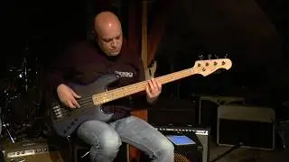 Marleaus JB-4 Bass from the 1990s presented by Vintage Guitar Oldenburg