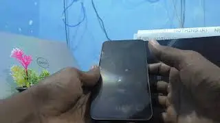 How to insert SIM cards in Nothing Phone 1