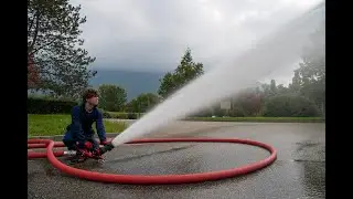 Canon incendie portatif &agrave; oscillation hydraulique &ndash; d&eacute;bit puissant jusqu&rsquo;&agrave; 2400 L/min & port&eacute;e 65 m