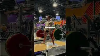 This Woman SHOCKED The Whole Gym With Her Lift 💪🔥