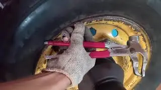 MENDETEKSI KESEIMBANGAN RODA MENGGUNAKAN MESIN DIGITAL WHEEL BALANCER
