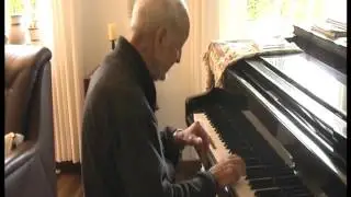 Gerhard Eckle (81) plays Beethoven, Menuett Anhang