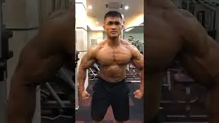 Amazing muscular malaysian bodybuilder 👊💪😎#MuscleFlexing #asian #flex #showoff