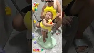 How Can I Bathe My Baby Without Hurting My Back? Use the Baby Bath Standing Shower!#Shorts