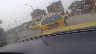 Douala en taxi : de Deido (Grand Moulin) a Bonamoussadi (Baden Baden)