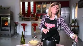 Préparation de la fondue Savoyarde