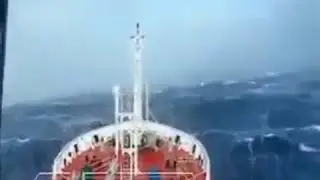 Seafare's LIFE in the middle of the see.