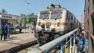 16345-46/Netravati Express arrival at Ernakulam junction