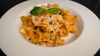 Creamy Tomato Pasta with a Touch of Vodka | Easy & Delicious Dinner Recipe