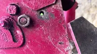 Resetting bottoms on shear bolt protected plows