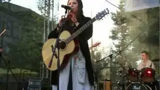 Pievos - Mėnuli Baltas