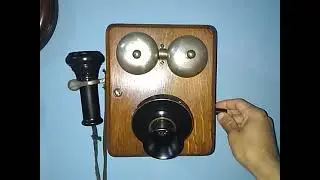 Telefone antigo a manivela. #telefone #nostalgia #vintage #antiguidades