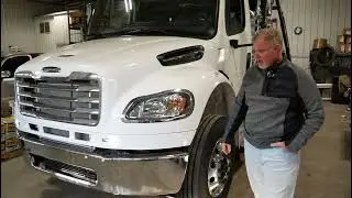 2025 Freightliner M2 w/ Slider 26