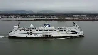 BC Ferries’ Queen of Oak Bay Passing Steveston, BC