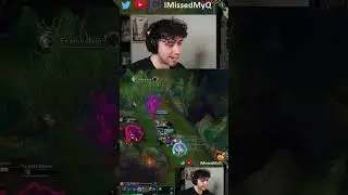 INSANE COMBO FROM RIVEN #leagueoflegends #leagueshorts #shorts