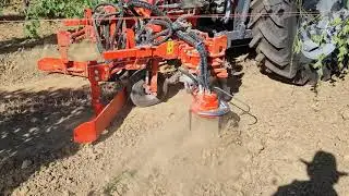Prove in campo Enovitis 2021. Interfilare con erpice.