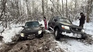 &laquo;НЕ ПРОЕДЕМ&raquo;: Как мы нашли грязь после снежного апокалипсиса. TANK VS Mitsubishi
