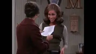 The Mary Tyler Moore Show S2E10 Don't Break the Chain (November 20, 1971)