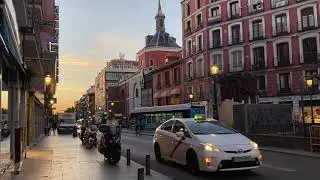 De paseo por Madrid: amanecer en la calle Atocha