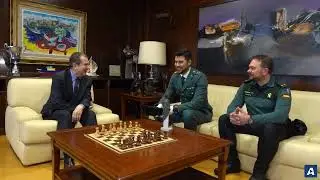 Abel Caballero recibe al nuevo capitán de la Guardia Civil en Vigo