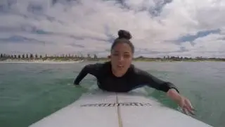 EATING SHIT WHILST SURFING // Jess Mahon
