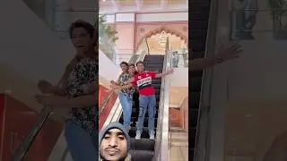 Kiske pass hai ese dost #funny #shorts