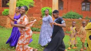 DADA AFANYA KUFULU ZOEZIN  BY IMAC KWAYA 