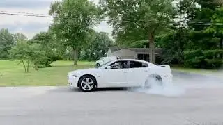 2011 Dodge Charger R/T Burnout