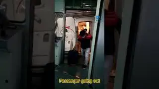 Bridge connecting to Aircraft #shorts #jet #aviation #verylightjet #spiritairlinesesa