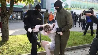Mass anti-Lukashenko rally starts after Belarus police crackdown