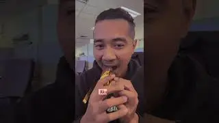 bukan coklat biasa, tapi snek tinggi protein dan rendah gula. Rasa dia padu gila, rangup wafer kat l