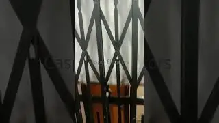 Manual Door lift.