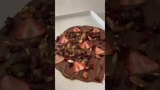 Chocolate Granola Bark 😋🍫 #asmr #chocolate #healthy