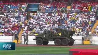 L’armée guinéenne impressionne avec un défilé de blindés devant les dirigeants africains