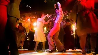 John Travolta DOMINA la pista de baile por 10 minutos seguidos