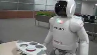 Asimo serves drinks