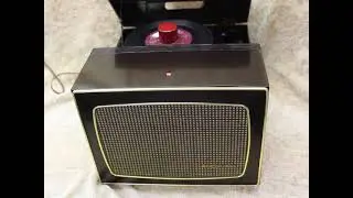 RESTORED 1954 RCA AUTOMATIC 45 RPM DELUXE MODEL 45HY4 RECORD PLAYER
