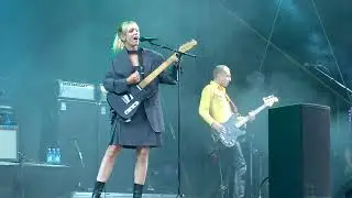 Wolf Alice - Smile - Live at Kes&auml;rauha festival, Turku, Finland, June 10, 2022