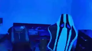 Nacho va a mear con los auris puestos y se lolea el stream