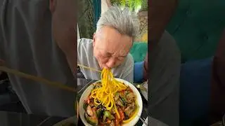 НАШУМЕВШИЙ ЛАГМАН С ТРЕМЯ ПОДЛИВАМИ ЗА 990 ТЕНГЕ, БАРАНЬЯ ГОЛОВА ЛАГМАНЫ С ДЯДЬ НУРИКОМ И ЛАУРОЙ