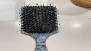 Wet Brush Paddle Shine Enhancer with Argan Oil, Distressed Wood Review
